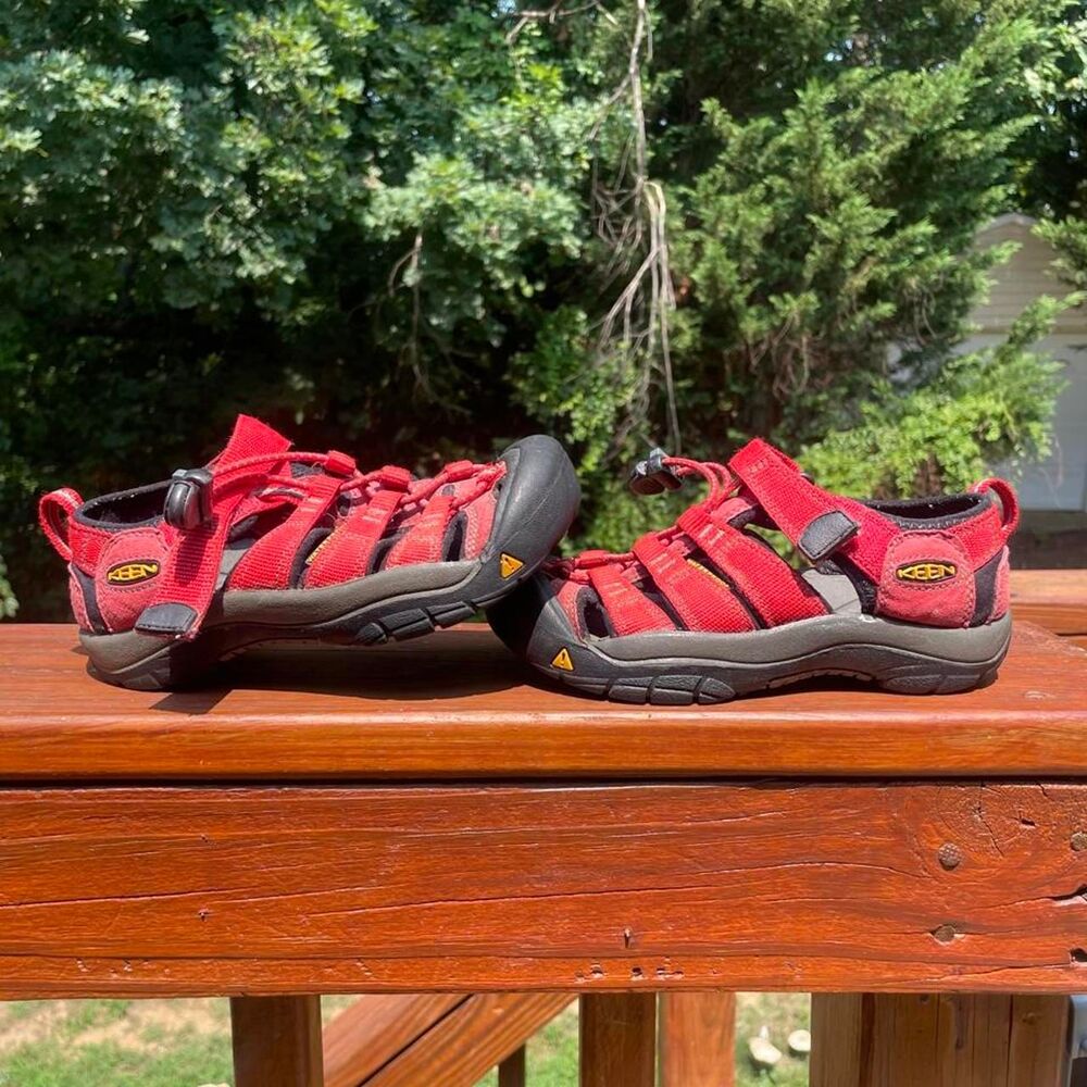 Keen Youth 13 Newport‎ H2 water shoes Red Sandals